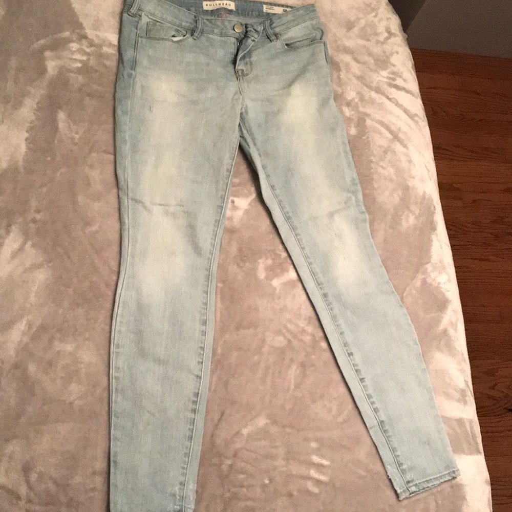 Light non ripped denim jeans